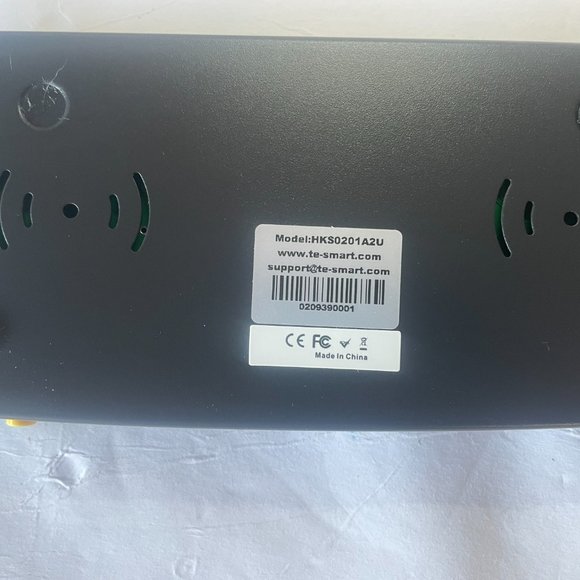 *New (Reg. $220)* TESmart 2x1 HDMI KVM Switch - Picture 7 of 10